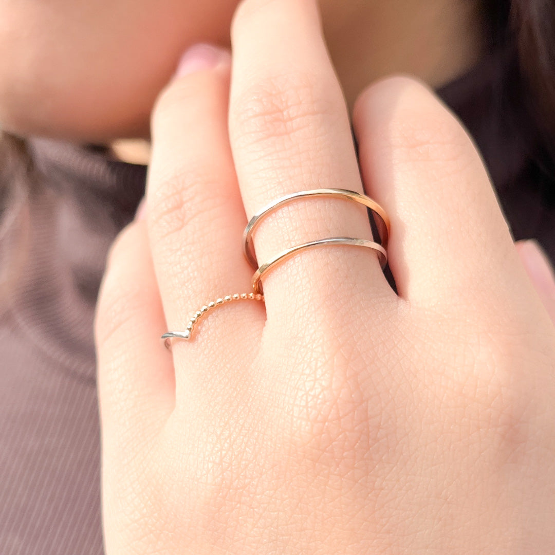 V字リング K18 Pt900 ハーフカラー コンビ レディース ジュエリー 指輪 シンプル 極細 華奢 重ねづけ 日本製