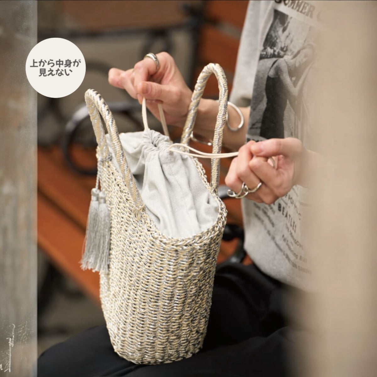 かごバッグ 夏ファッション タッセル付き シンプル 軽量 500mLペットボトル入ります ギフト メタリック