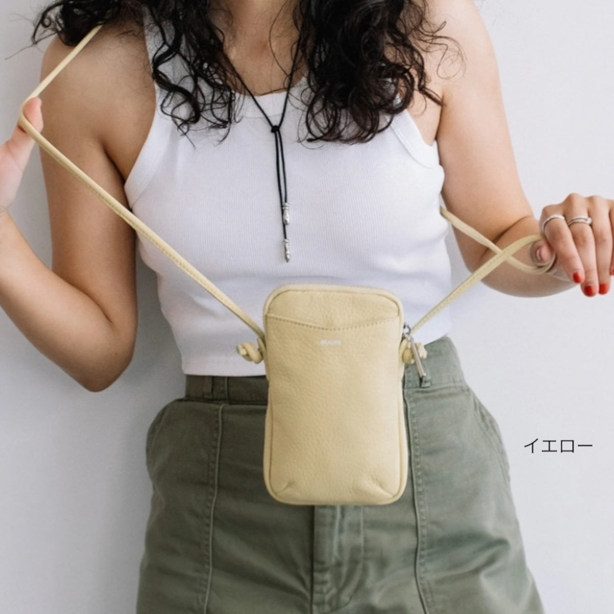 スマホショルダー 本革 BEAURE ヴュレ カウレザー 人気 ビュレ シンプル ポシェット ミニショルダー ジップポケット ギフトにも