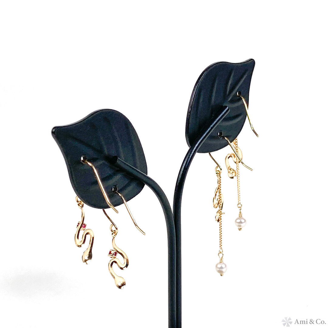 ピアス K18 スネーク(蛇)モチーフ × パール ゴールド レディース イヤージュエリー 幸運 巳年 フックタイプ