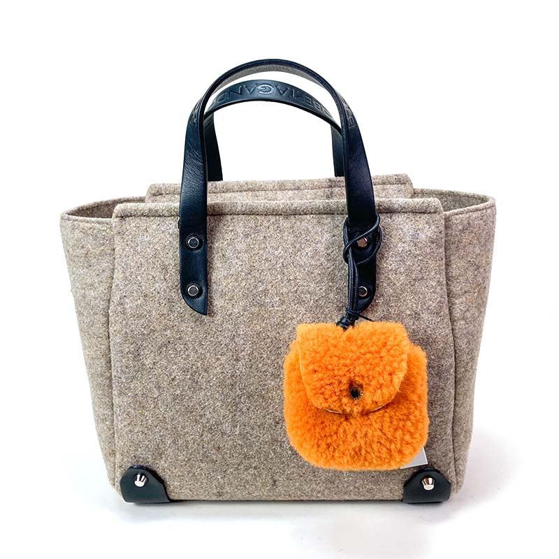 ムートン バッグチャーム AirPods case ロベルタガンドルフィ roberta gandolfi モコモコ アクセサリー