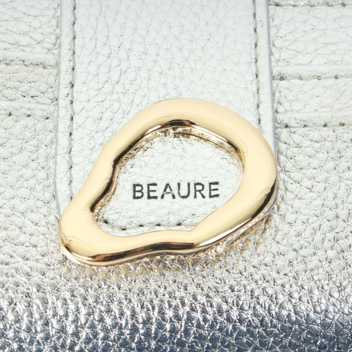 2つ折り財布 BEAURE ビュレ 人気カラー財布 レザーウォレット 牛革財布 カード収納多め財布 使い勝手の良い財布 上質レザー  シンプルウォレット