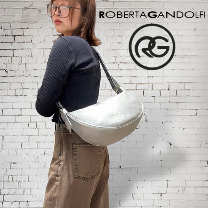 クロスボディバッグ レディース ロベルタガンドルフィ Roberta Gandolfi バナナショルダー シルバー レザー きれいめ イタリア製 大人リッチ